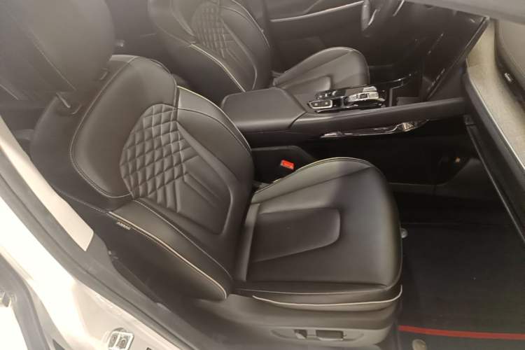 Used Hyundai Custo 2021 380TGDi Smart Luxury Premium LUX Right Front Seat