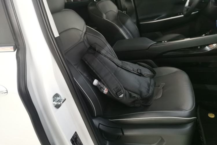 Used Hyundai Custo 2021 270TGDi Prestige LUX Right Front Seat