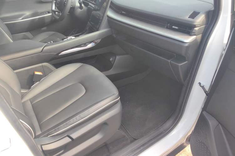 Used Hyundai Custo 2021 270TGDi Prestige LUX Right Front Seat