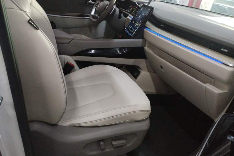 Used Hyundai Custo 2021 380TGDi Smart Love Flagship Edition TOP Premium Right Front Seat