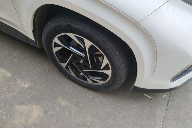 Used Hyundai Custo 2021 270TGDi Prestige LUX Right Front Wheel Hub