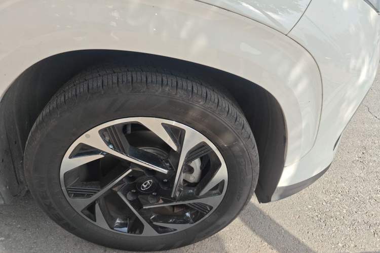 Used Hyundai Custo 2021 270TGDi Prestige LUX Right Front Wheel Hub