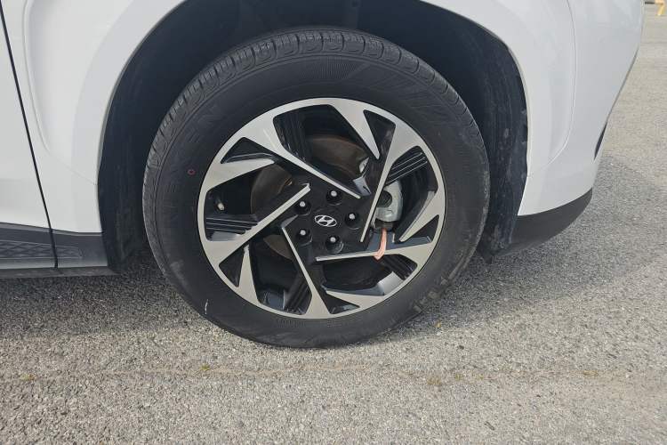 Used Hyundai Custo 2021 270TGDi Prestige LUX Right Front Wheel Hub