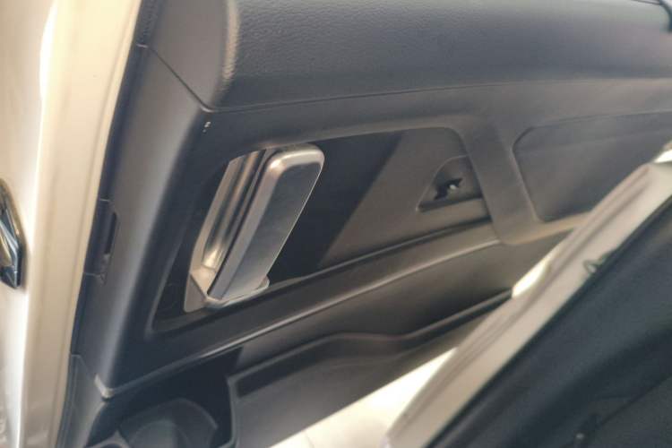 Used Hyundai Custo 2021 380TGDi Smart Love Flagship Edition TOP Premium Right Rear Door Interior