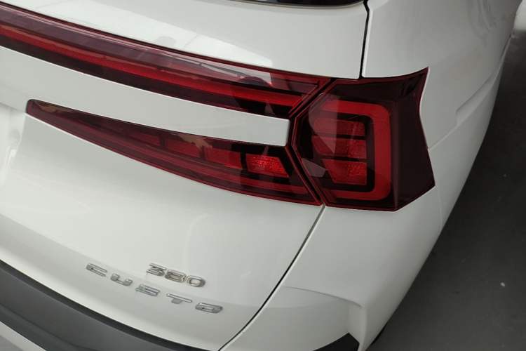 Used Hyundai Custo 2021 380TGDi Smart Love Flagship Edition TOP Premium Right Rear Taillight