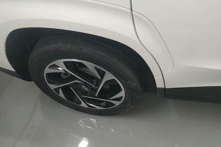 Used Hyundai Custo 2021 380TGDi Deluxe Edition DLX Right Rear Wheel Hub