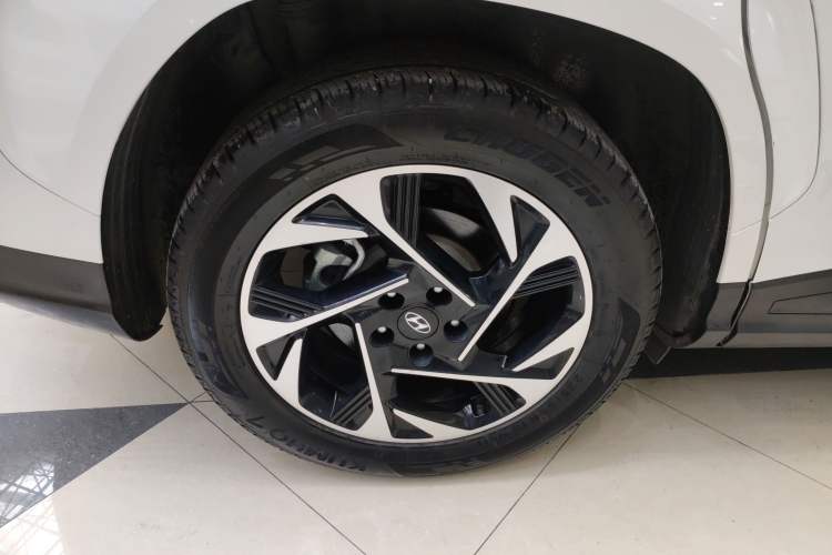 Used Hyundai Custo 2021 380TGDi Smart Luxury Premium LUX Right Rear Wheel Hub