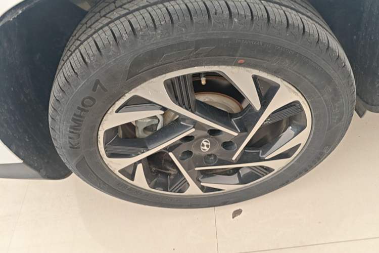 Used Hyundai Custo 2021 380TGDi Smart Luxury Premium LUX Right Rear Wheel Hub