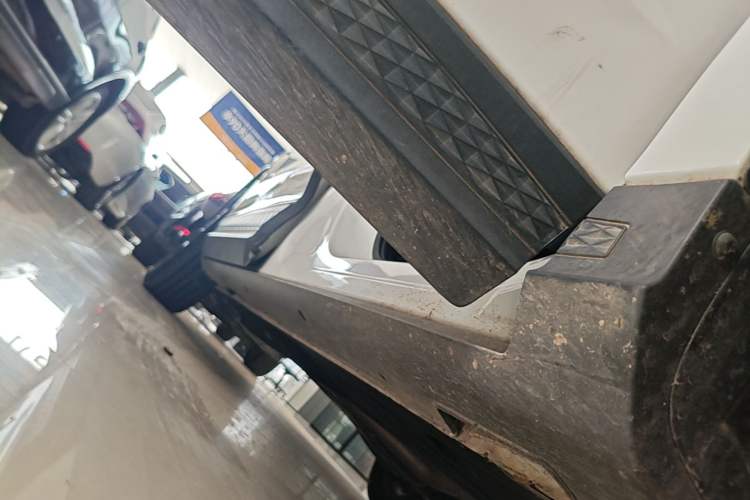 Used Hyundai Custo 2021 380TGDi Smart Luxury Premium LUX Right Side Sill