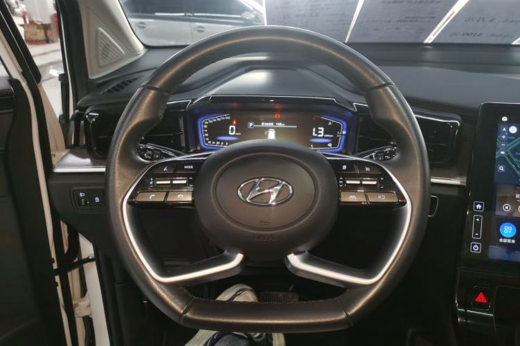 Used Hyundai Custo 2021 270TGDi Prestige LUX Steering Wheel