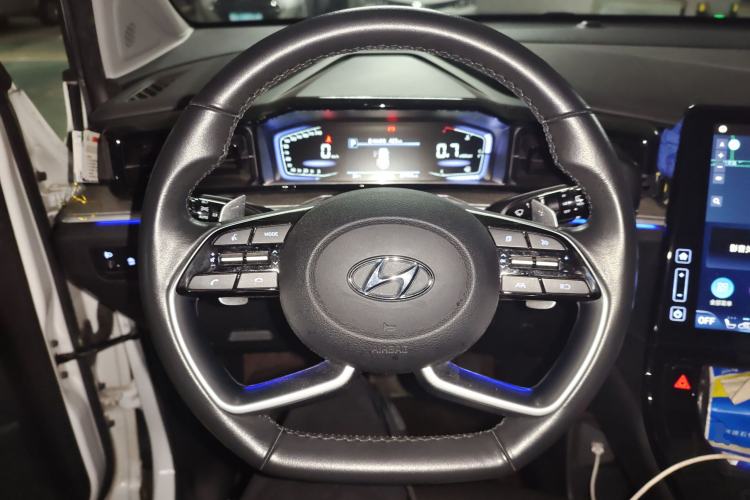 Used Hyundai Custo 2021 380TGDi Smart Luxury Premium LUX Steering Wheel