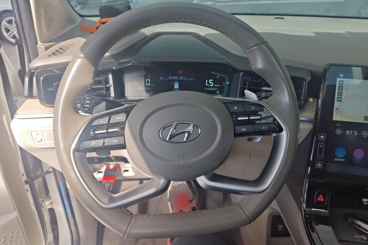 Used Hyundai Custo 2021 380TGDi Smart Luxury Premium LUX Steering Wheel