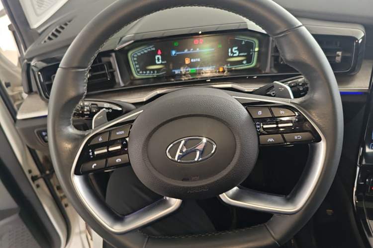 Used Hyundai Custo 2021 380TGDi Smart Luxury Premium LUX Steering Wheel