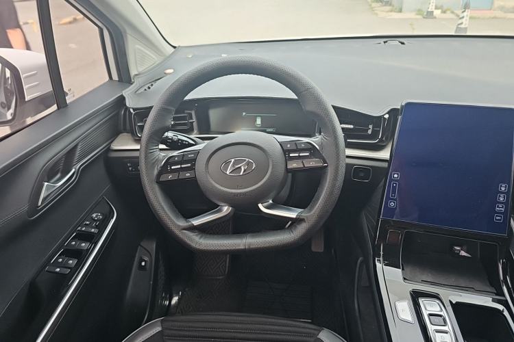 Used Hyundai Custo 2021 270TGDi Prestige LUX Steering Wheel