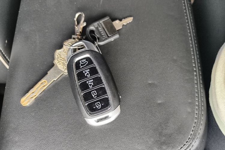 Used Hyundai Custo 2021 380TGDi Smart Love Flagship Edition TOP Premium Vehicle Key