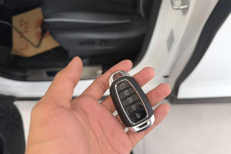Used Hyundai Custo 2021 380TGDi Smart Love Flagship Edition TOP Premium Vehicle Key