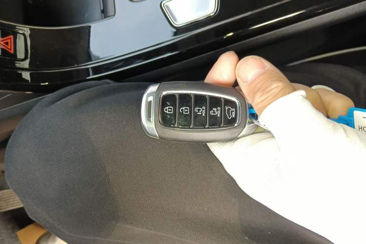 Used Hyundai Custo 2021 380TGDi Smart Love Flagship Edition TOP Premium Vehicle Key