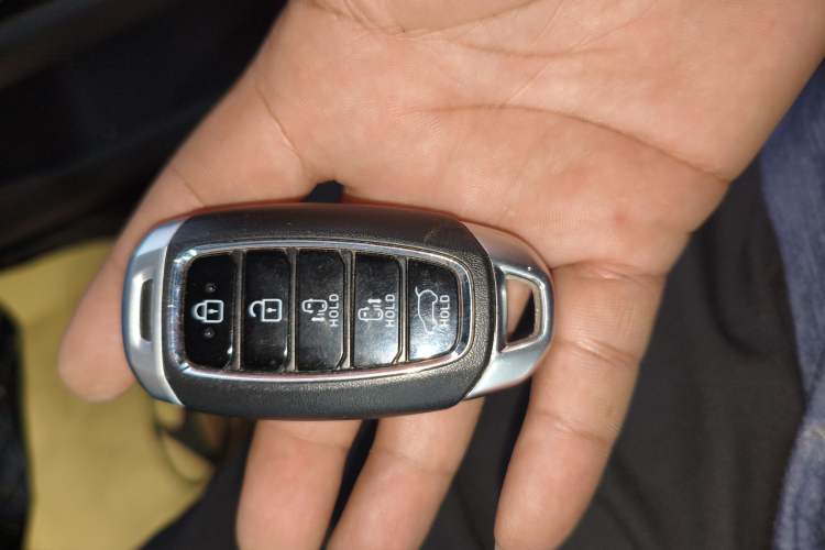 Used Hyundai Custo 2021 380TGDi Smart Love Flagship Edition TOP Premium Vehicle Key