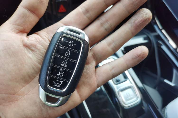 Used Hyundai Custo 2021 380TGDi Smart Love Flagship Edition TOP Premium Vehicle Key