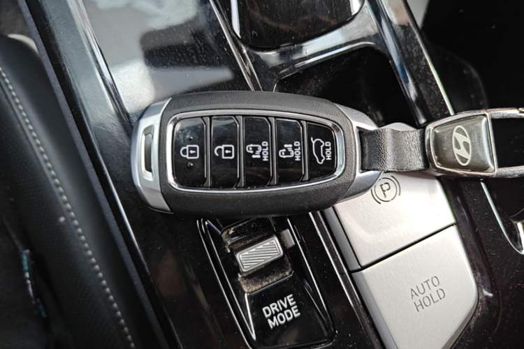 Used Hyundai Custo 2021 380TGDi Smart Love Flagship Edition TOP Premium Vehicle Key