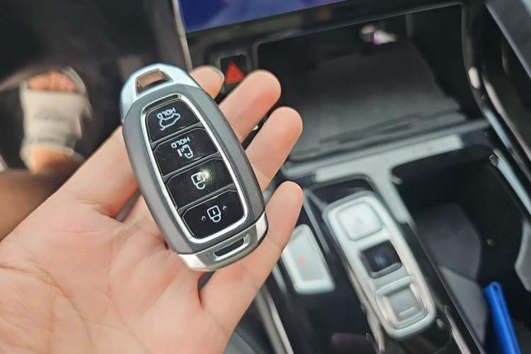 Used Hyundai Custo 2021 270TGDi Prestige LUX Vehicle Key