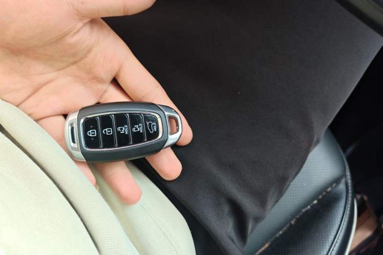 Used Hyundai Custo 2021 380TGDi Smart Love Flagship Edition TOP Premium Vehicle Key