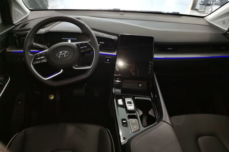 Used Hyundai Custo 2022 270TGDi Smart Luxury Flagship Edition TOP Center Console
