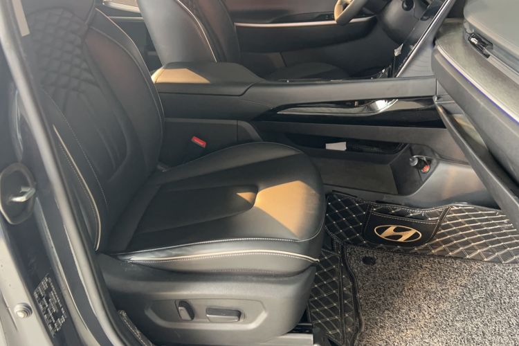 Used Hyundai Custo 2022 270TGDi Smart Luxury Flagship Edition TOP Interior 12