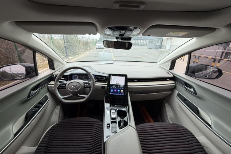 Used Hyundai Custo 2022 270TGDi Smart Luxury Flagship Edition TOP Interior 9