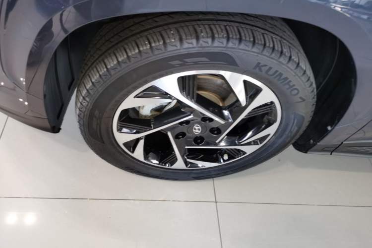 Used Hyundai Custo 2022 270TGDi Smart Luxury Flagship Edition TOP Left Front Wheel Hub