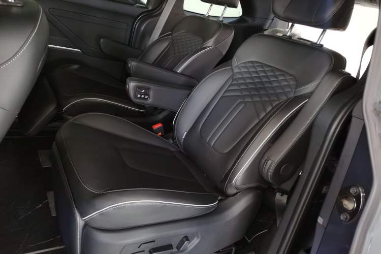 Used Hyundai Custo 2022 270TGDi Smart Luxury Flagship Edition TOP Left Rear Seat