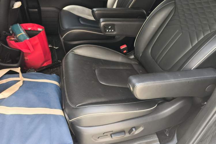 Used Hyundai Custo 2022 270TGDi Smart Luxury Flagship Edition TOP Left Rear Seat