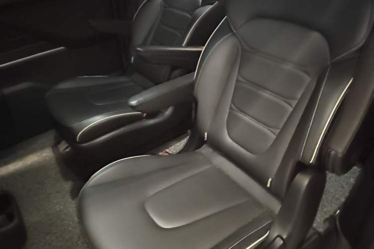 Used Hyundai Custo 2022 270TGDi Smart Luxury Flagship Edition TOP Left Rear Seat