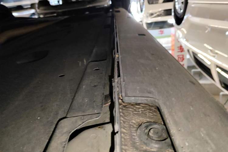 Used Hyundai Custo 2022 270TGDi Smart Luxury Flagship Edition TOP Right Side Sill