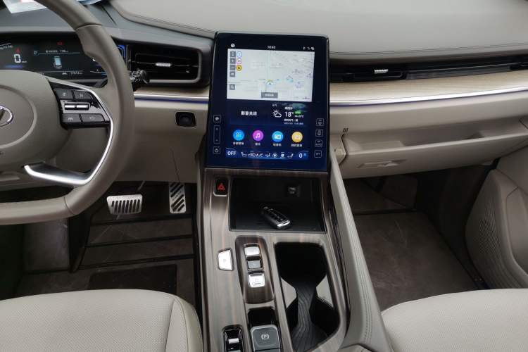 Used Hyundai Custo 2022 270TGDi Smart Luxury Flagship Edition TOP Audio And AC Panel