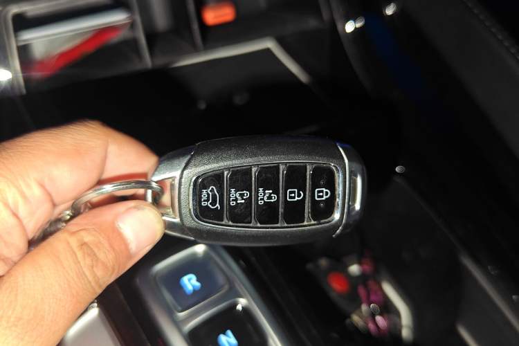 Used Hyundai Custo 2022 270TGDi Smart Luxury Flagship Edition TOP Vehicle Key