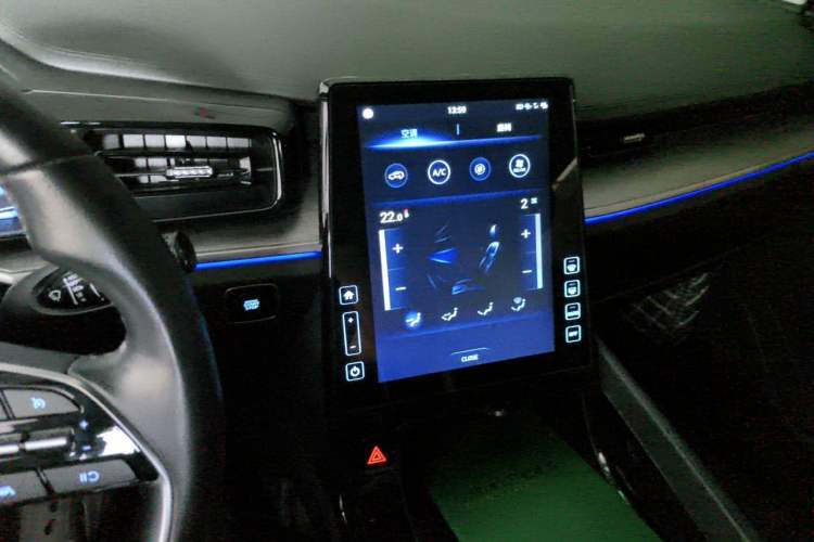 Used Hyundai Custo 2022 270TGDi Smart Luxury Flagship Edition TOP Audio And AC Panel