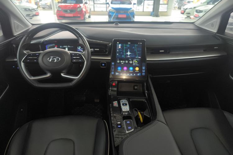 Used Hyundai Custo 2022 270TGDi Smart Luxury Flagship Edition TOP Center Console