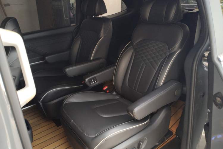 Used Hyundai Custo 2022 270TGDi Smart Luxury Flagship Edition TOP Interior 4