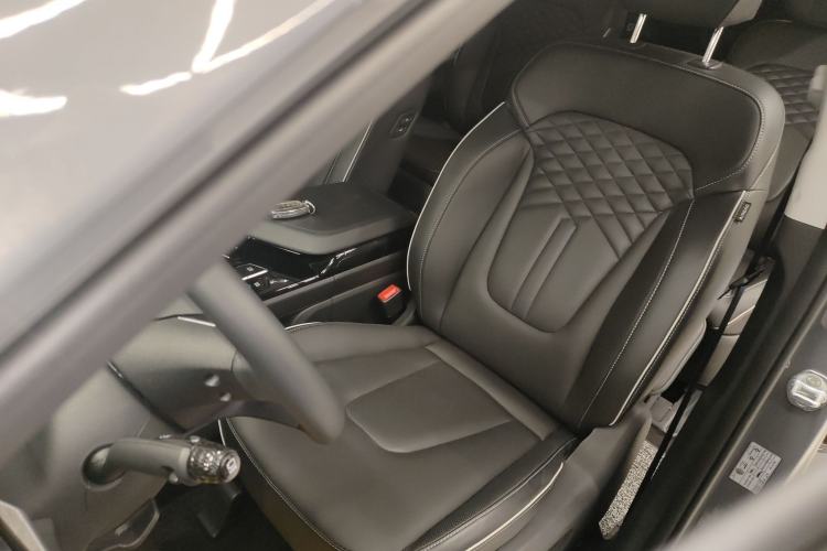 Used Hyundai Custo 2022 270TGDi Smart Luxury Flagship Edition TOP Left Front Seat