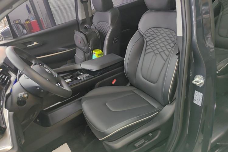 Used Hyundai Custo 2022 270TGDi Smart Luxury Flagship Edition TOP Left Front Seat