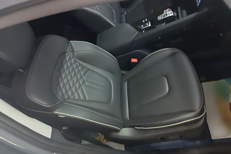Used Hyundai Custo 2022 270TGDi Smart Luxury Flagship Edition TOP Right Front Seat