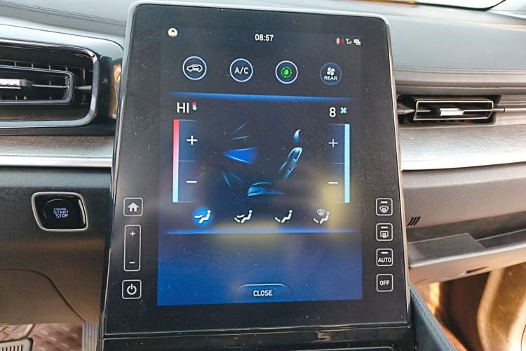 Used Hyundai Custo 2022 270TGDi Smart Luxury Flagship Edition TOP Audio And AC Panel