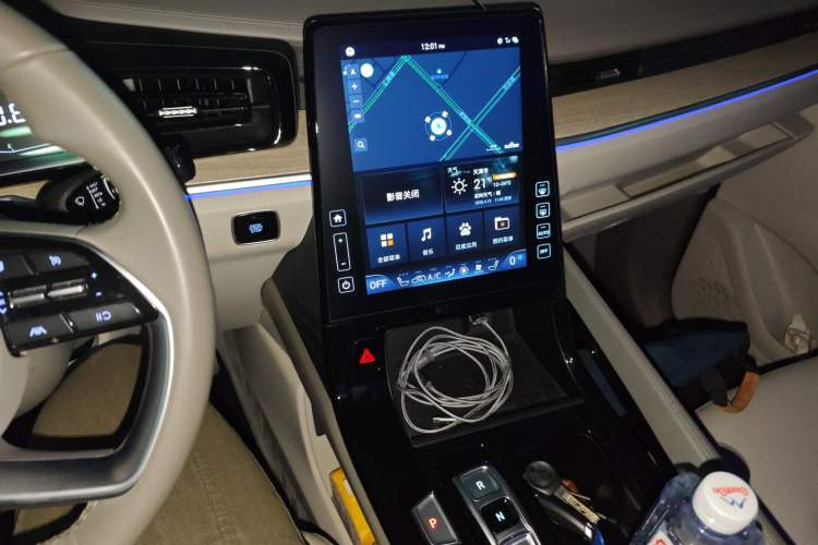 Used Hyundai Custo 2022 270TGDi Smart Luxury Flagship Edition TOP Audio And AC Panel