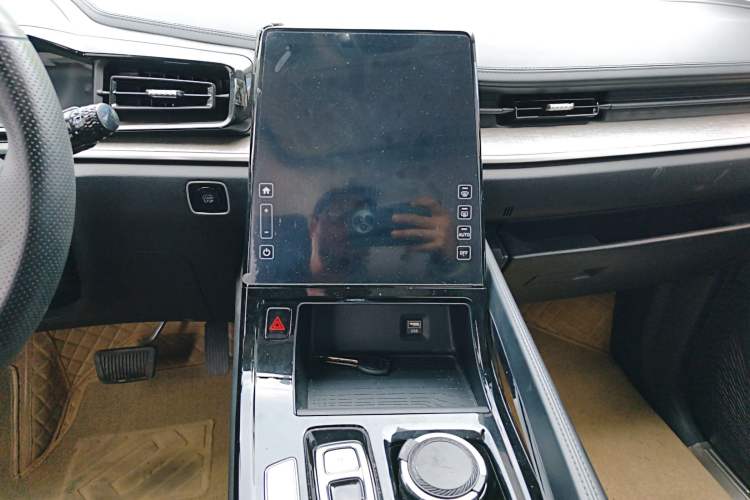Used Hyundai Custo 2022 270TGDi Smart Luxury Flagship Edition TOP Audio And AC Panel
