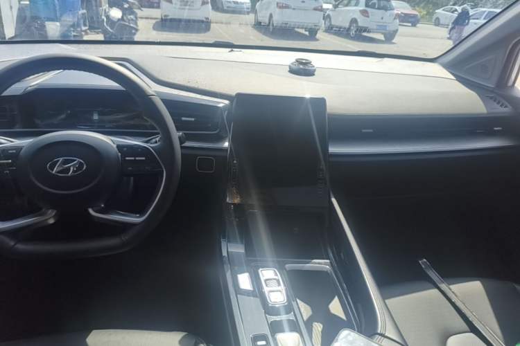 Used Hyundai Custo 2022 270TGDi Smart Luxury Flagship Edition TOP Audio And AC Panel