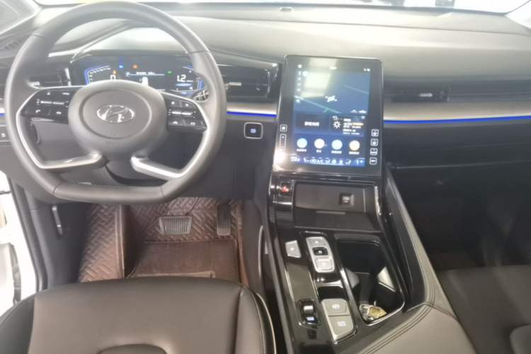 Used Hyundai Custo 2022 270TGDi Smart Luxury Flagship Edition TOP Center Console
