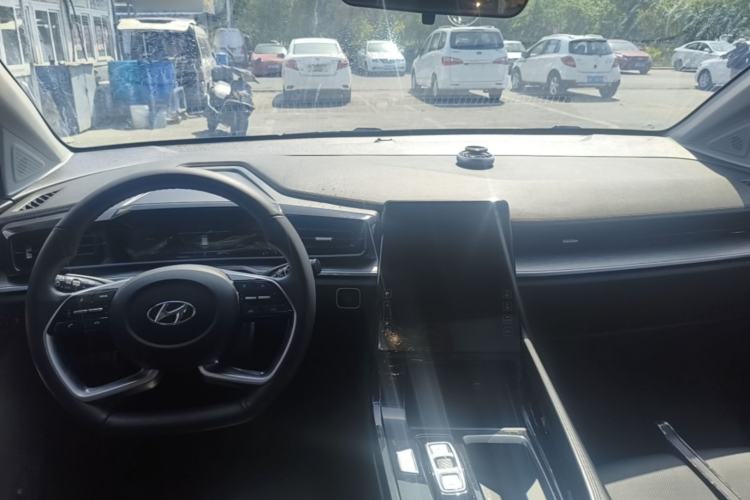 Used Hyundai Custo 2022 270TGDi Smart Luxury Flagship Edition TOP Center Console