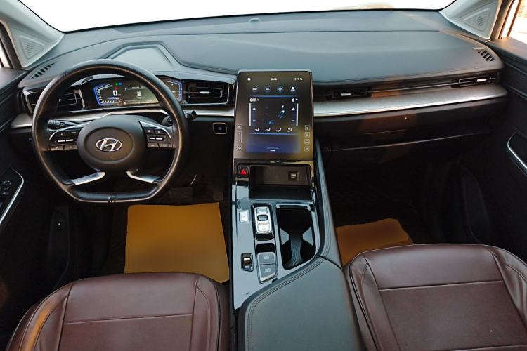 Used Hyundai Custo 2022 270TGDi Smart Luxury Flagship Edition TOP Interior 2