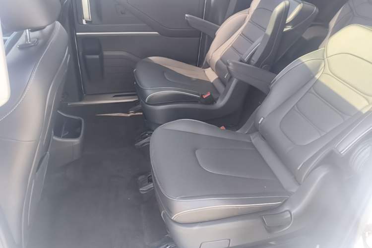 Used Hyundai Custo 2022 270TGDi Smart Luxury Flagship Edition TOP Left Rear Seat